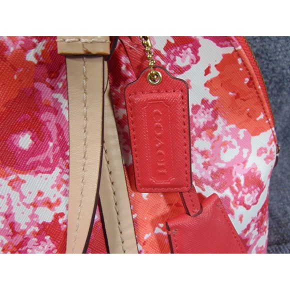Coach Gallery Tote Purse F31341 Floral Print Red Pink Beige Leather Trim - Picture 6 of 16